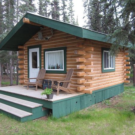 Six Mile River Resort Tagish Bilik gambar