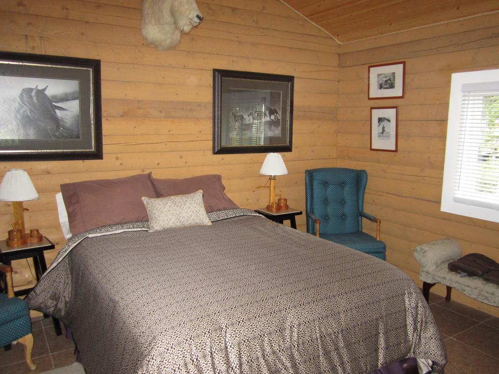 Six Mile River Resort Tagish Bilik gambar