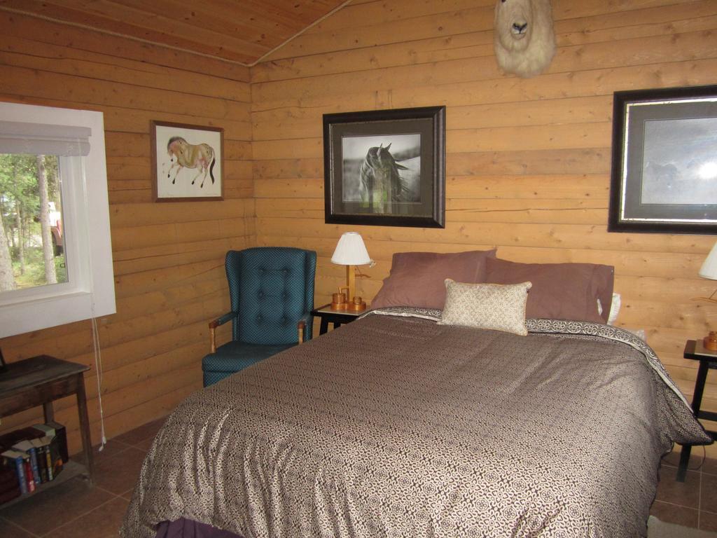 Six Mile River Resort Tagish Bilik gambar